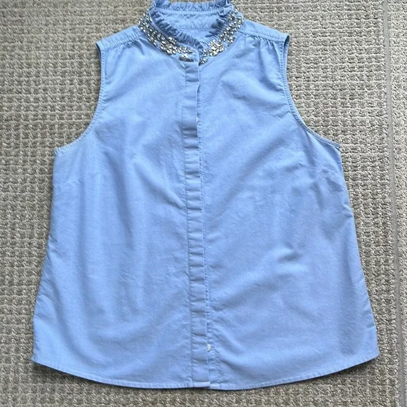 Light Blue sleeveless embellished ladies blouse. Size L - Picture 2 of 5